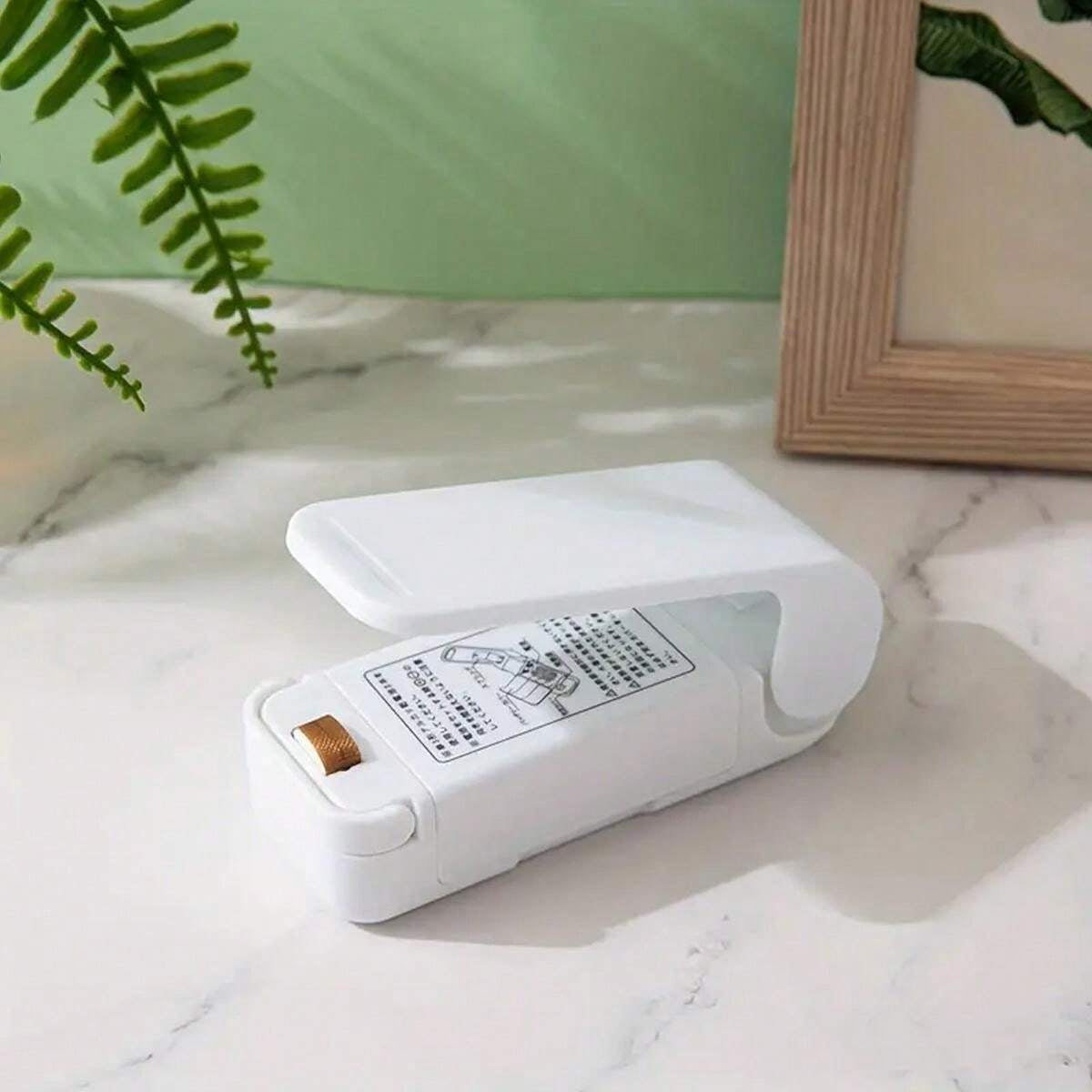 Mini Portable Snack Sealer Machine